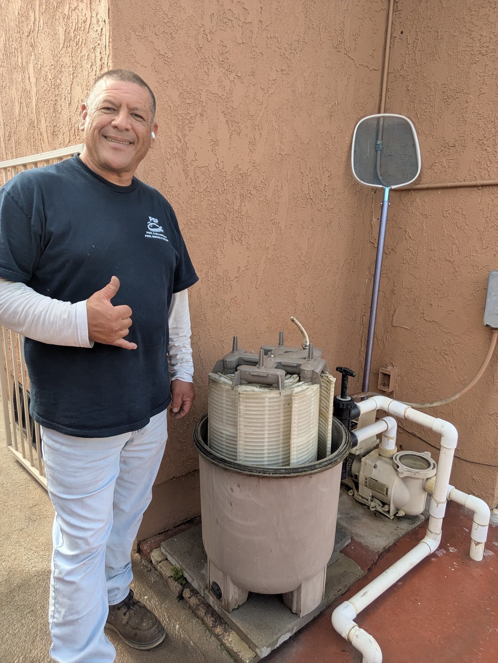 Weekly Pool Cleaning photo 3